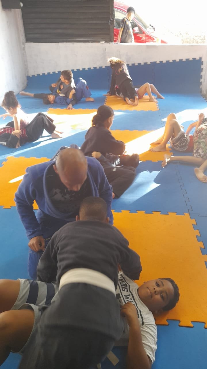 PROJETO OFICINA RAÇA E JIU-JITSU