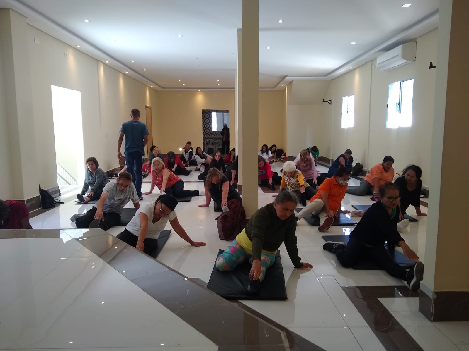 PROJETO VIVA MAIS, VIVA MELHOR COM GINÁSTICA